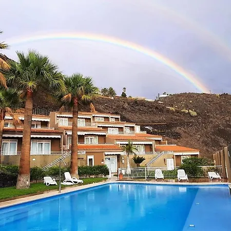 La Muralla Puerto De Naos